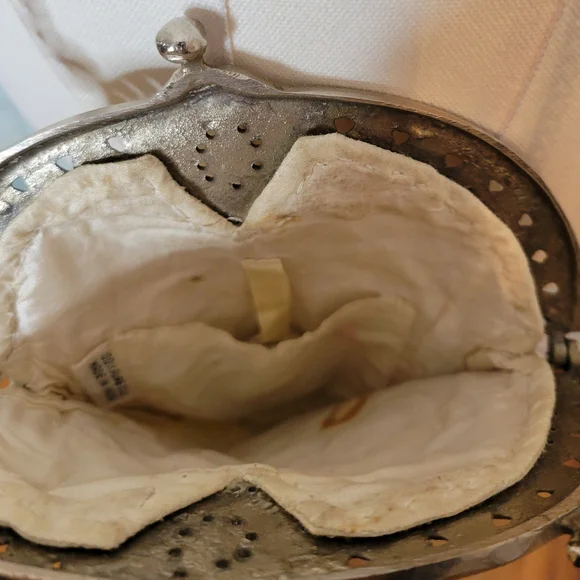 Vintage Beaded Floral Handbag Beautiful Colors, Pink, Green, Blue, and Gold - Picture 10 of 16